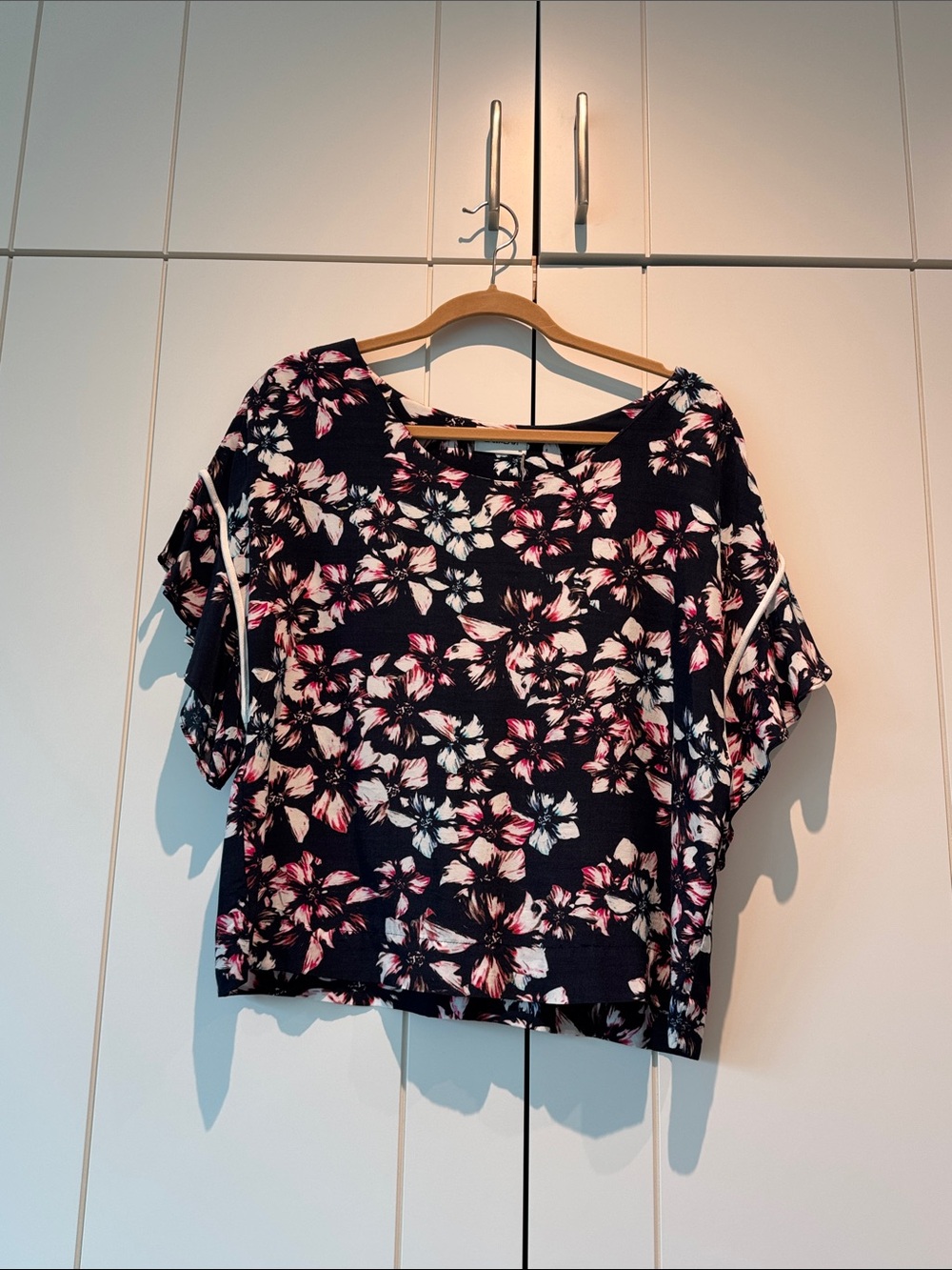 Women's Navy Floral Short-Sleeve Top